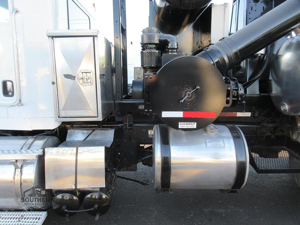 Used 2013 KENWORTH T440