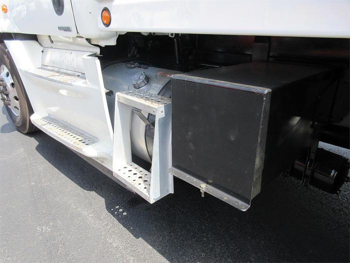 Used 2017 FREIGHTLINER CASCADIA 125