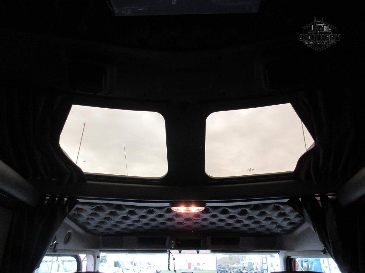 Used 2023 KENWORTH W900L