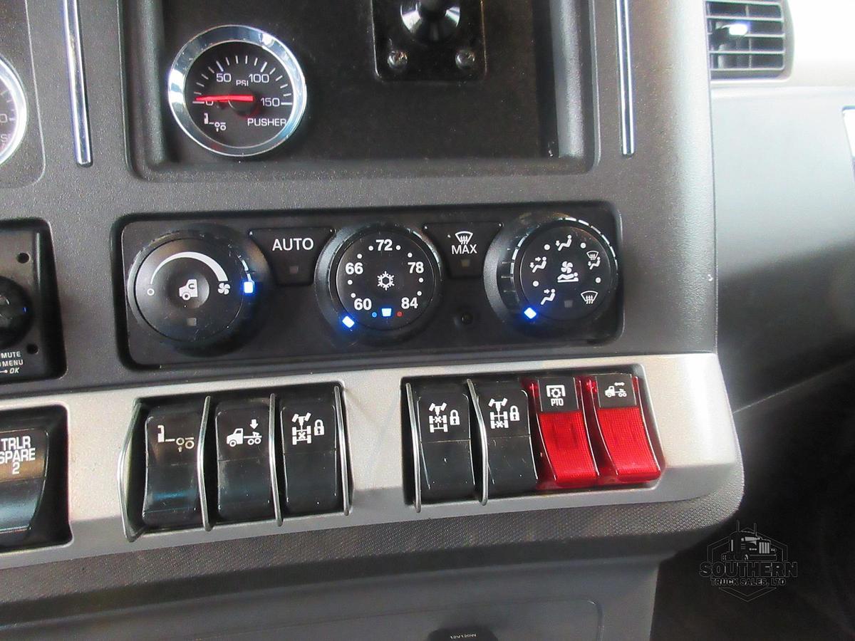 Used 2023 KENWORTH T880