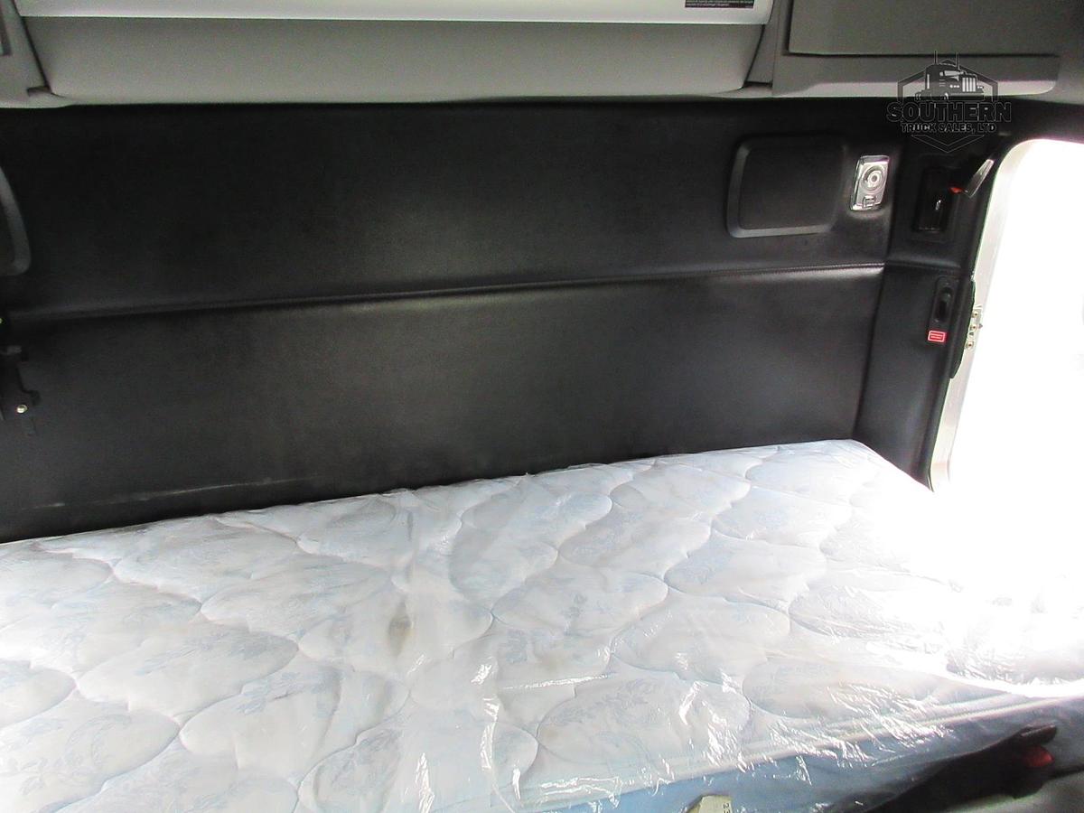 Used 2023 KENWORTH T880