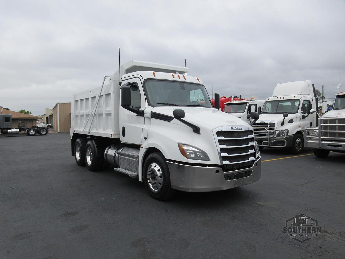 Used 2019 FREIGHTLINER CASCADIA 126