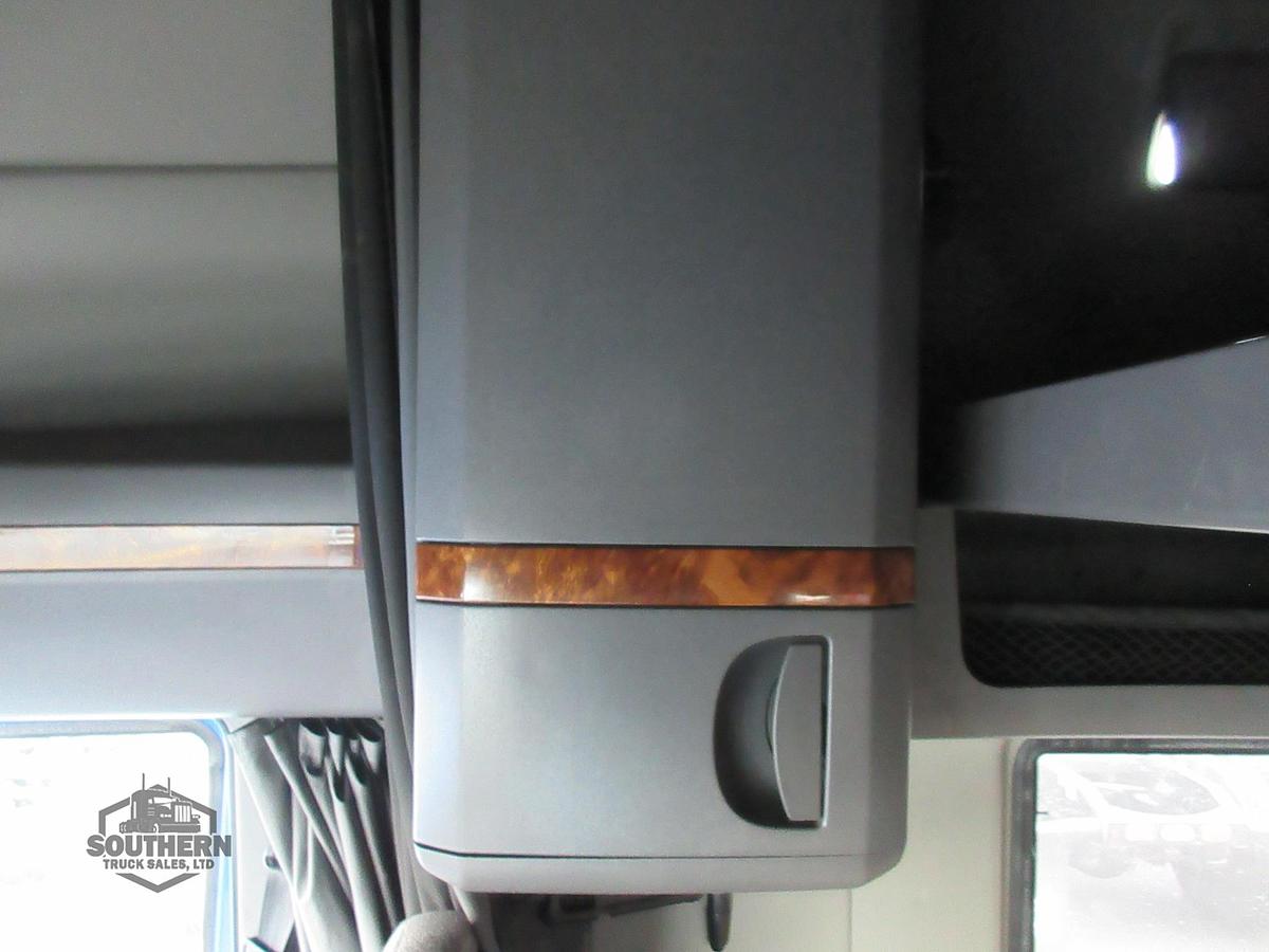 Used 2021 INTERNATIONAL LT