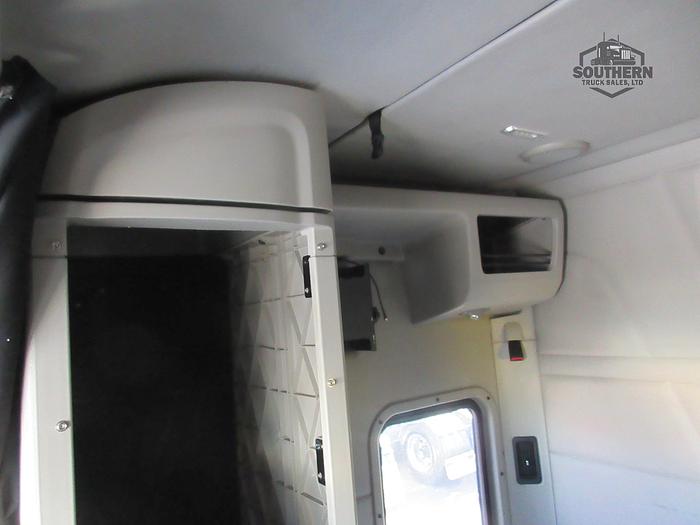 Used 2020 PETERBILT 567