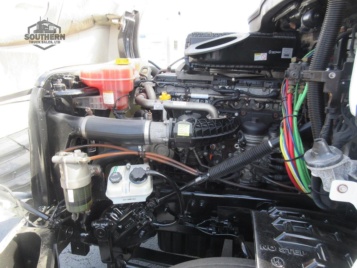 Used 2019 FREIGHTLINER CASCADIA 126