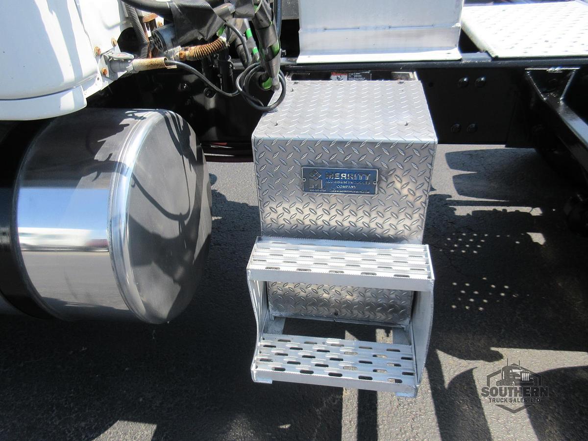 Used 2020 FREIGHTLINER CASCADIA 126