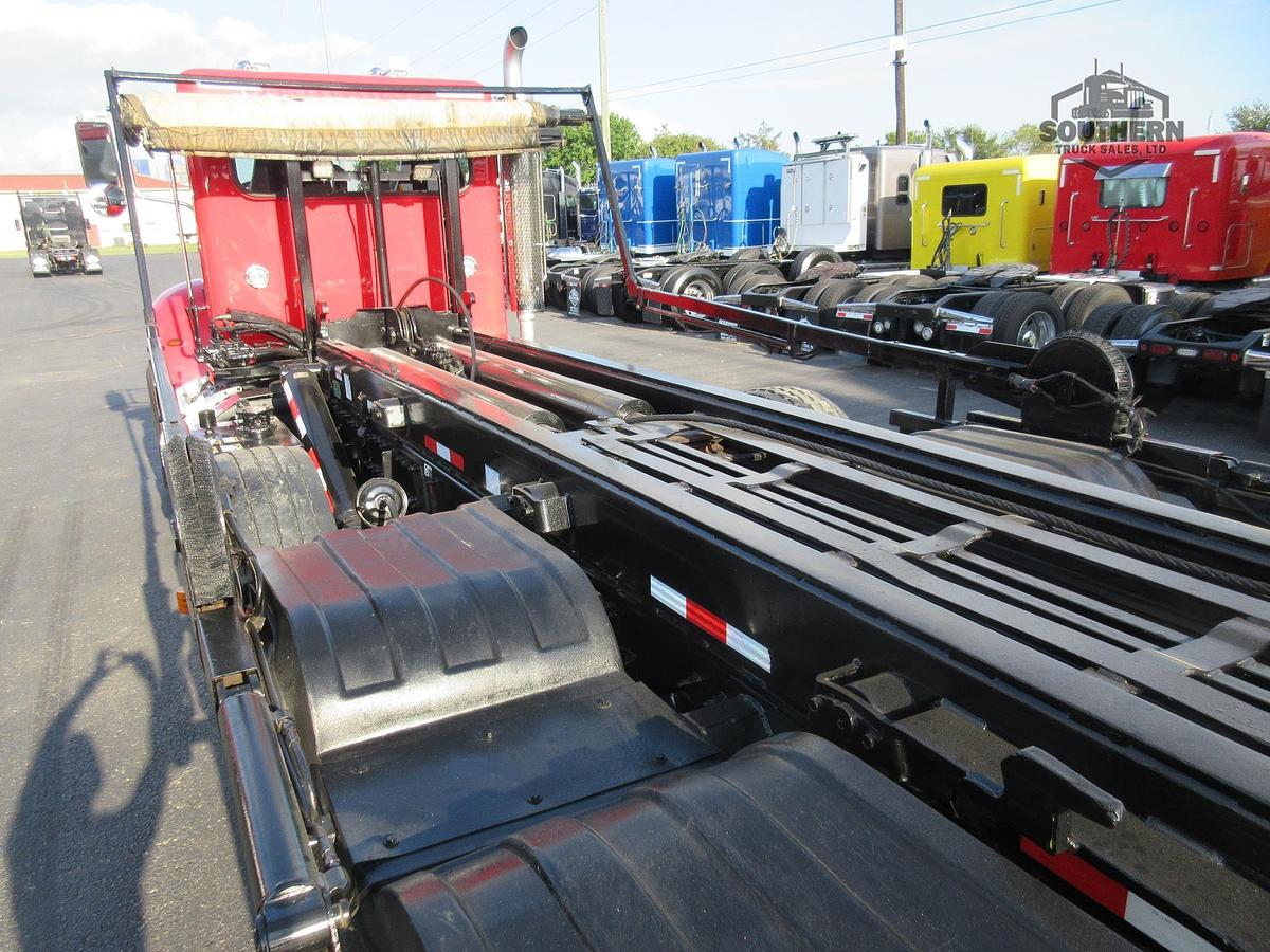 Used 2019 PETERBILT 348