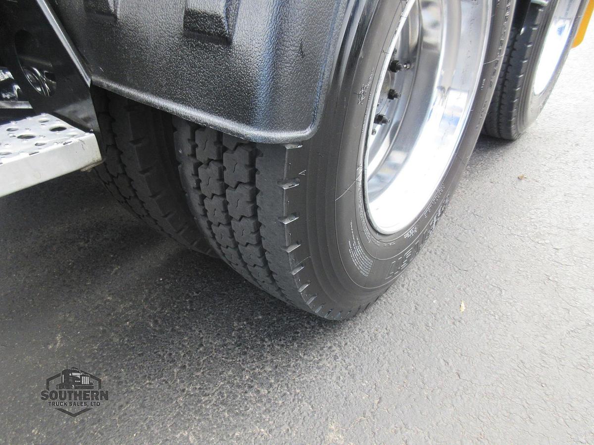 Used 2021 FREIGHTLINER CORONADO 122 SD