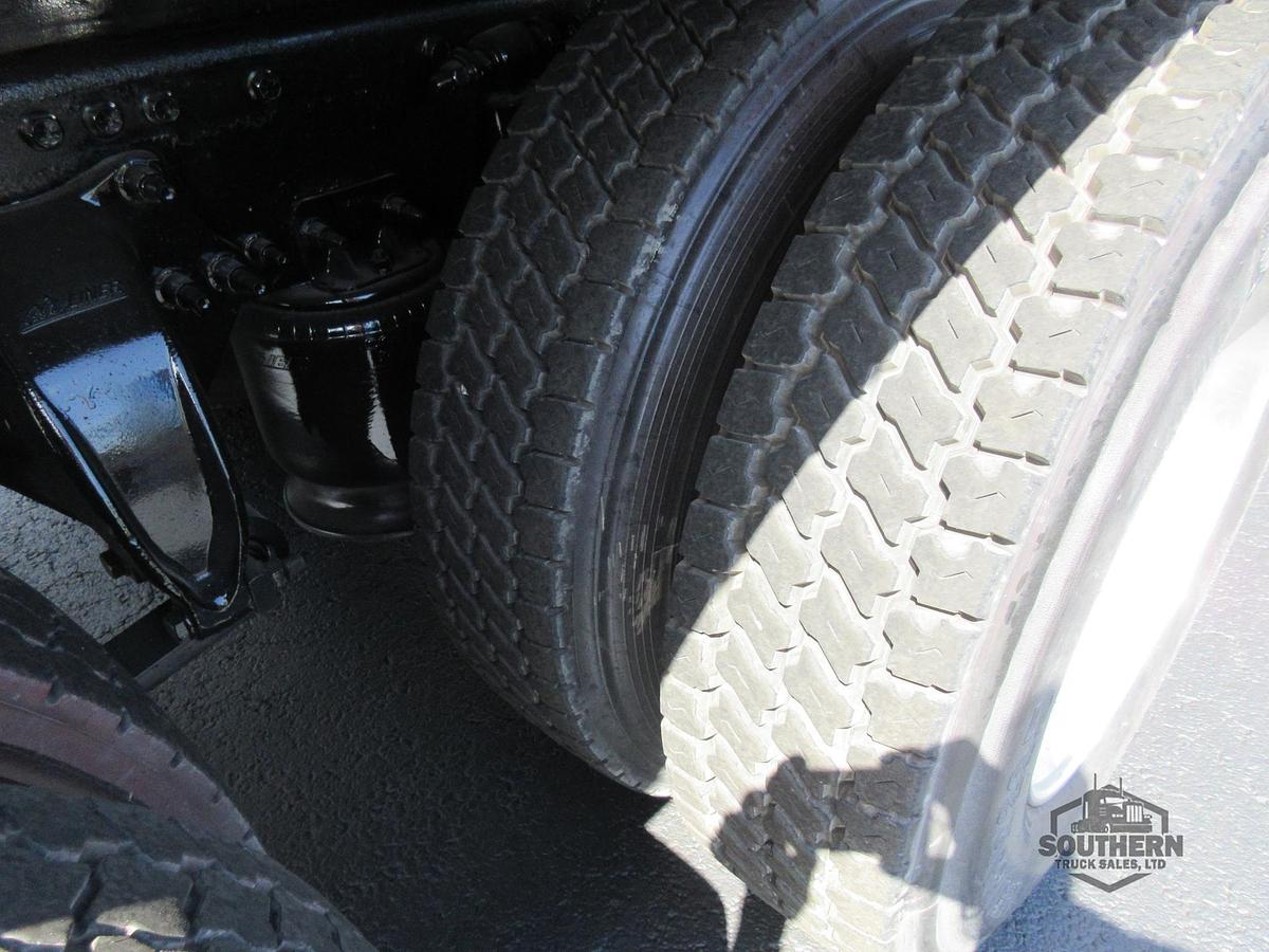 Used 2018 FREIGHTLINER CASCADIA 113