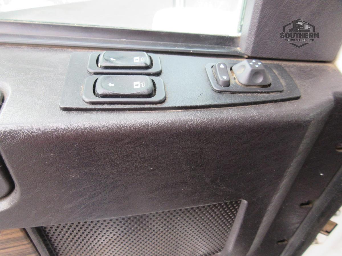 Used 2019 FREIGHTLINER CORONADO 122 SD