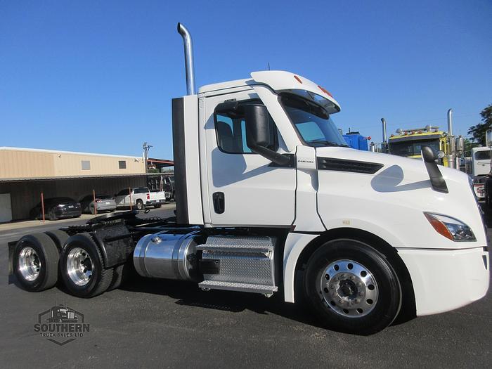 Used 2020 FREIGHTLINER CASCADIA 126