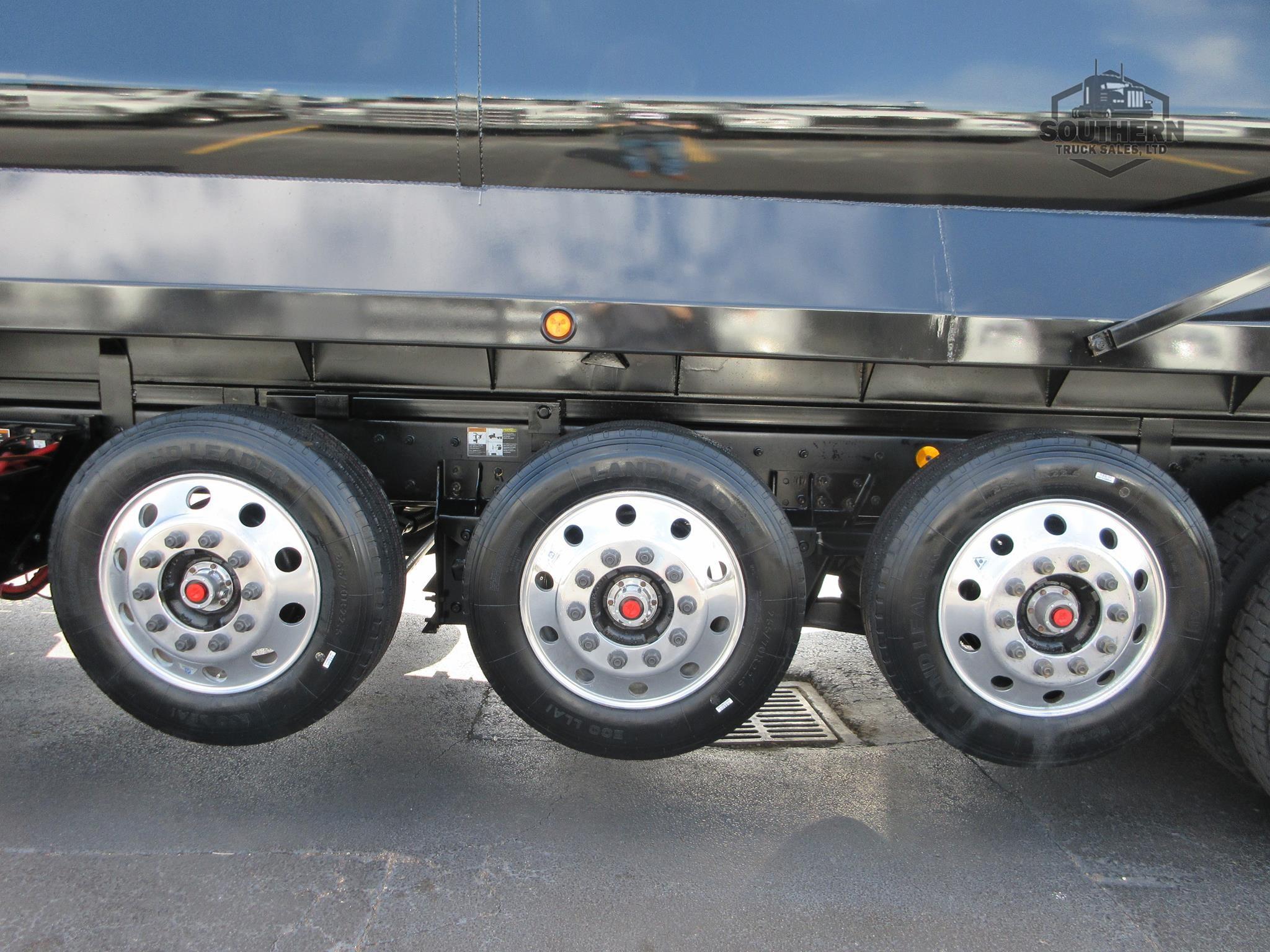2025 KENWORTH T880