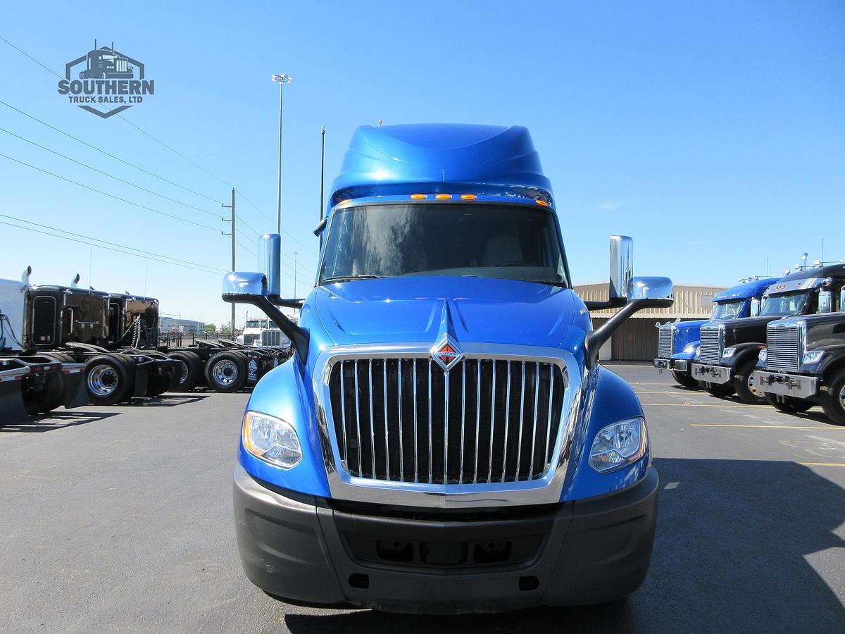Used 2021 INTERNATIONAL LT