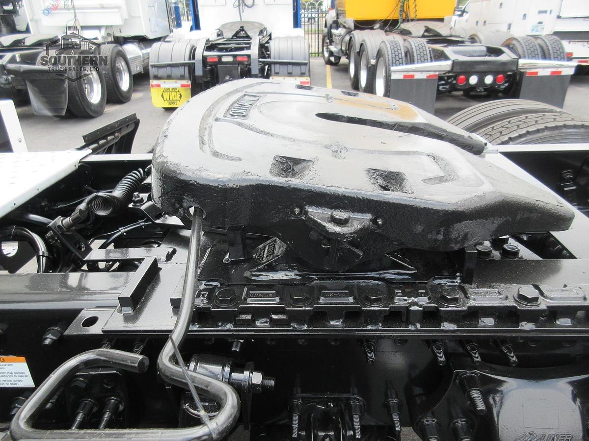 Used 2020 FREIGHTLINER CASCADIA 126