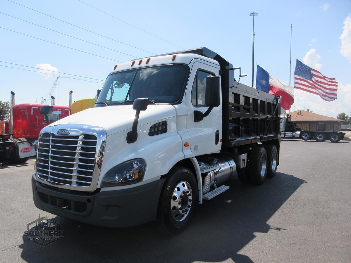 Used 2019 FREIGHTLINER CASCADIA 113