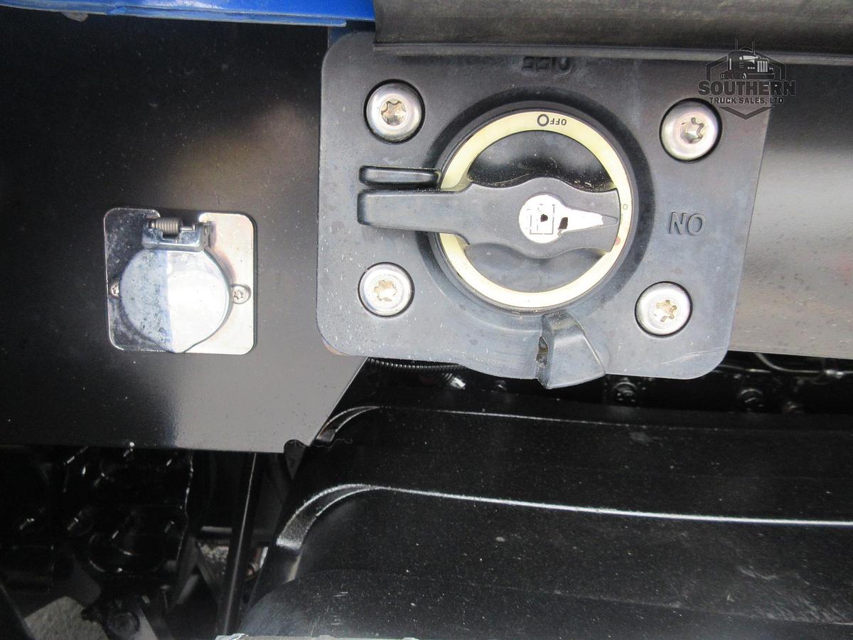 Used 2015 FREIGHTLINER CORONADO 122 SD