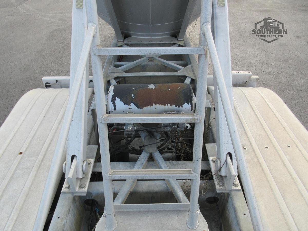 Used 2012 VANTAGE Tandem Axle