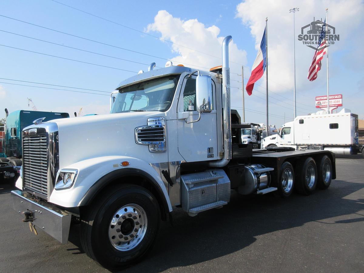 Used 2019 FREIGHTLINER CORONADO 122 SD