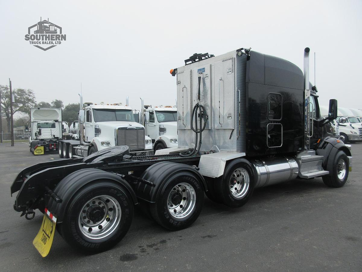 Used 2021 PETERBILT 567