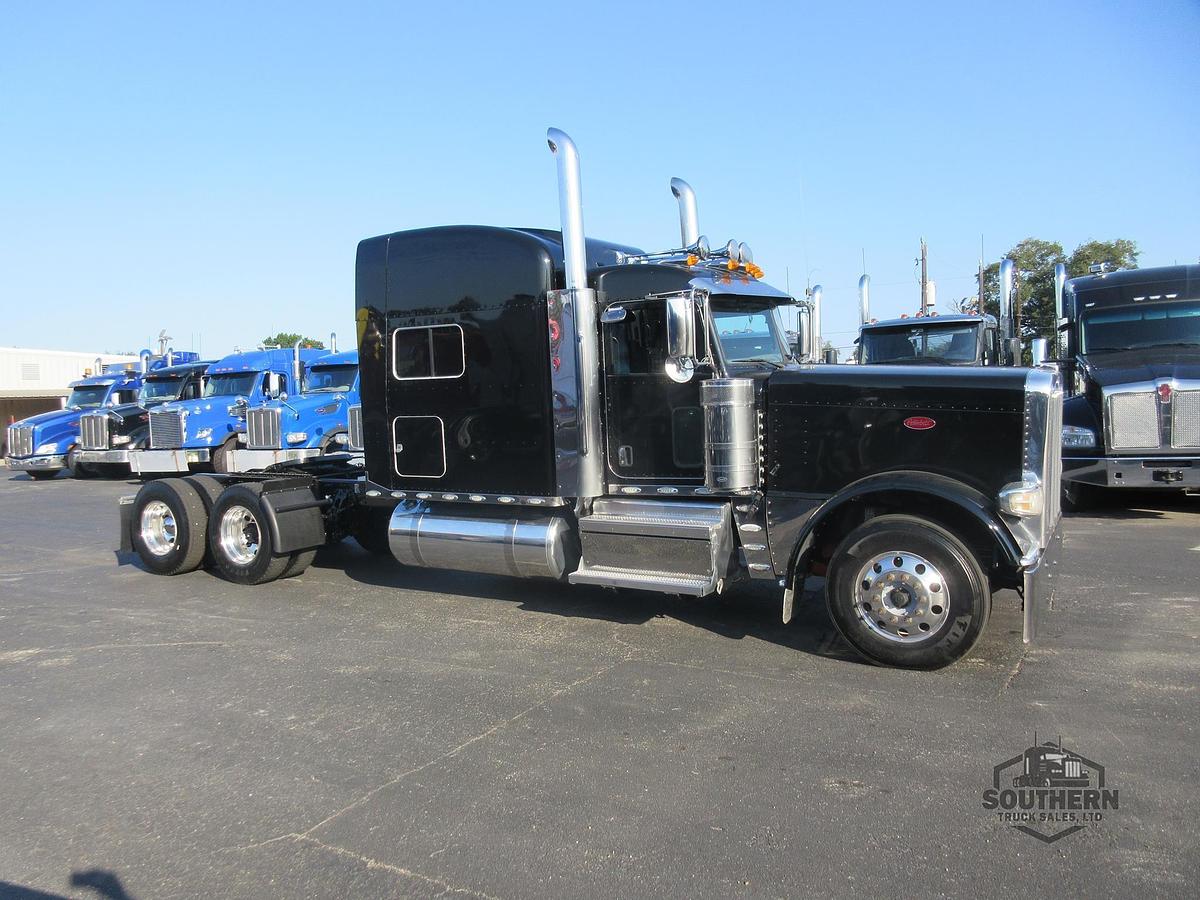 Used 2019 PETERBILT 389