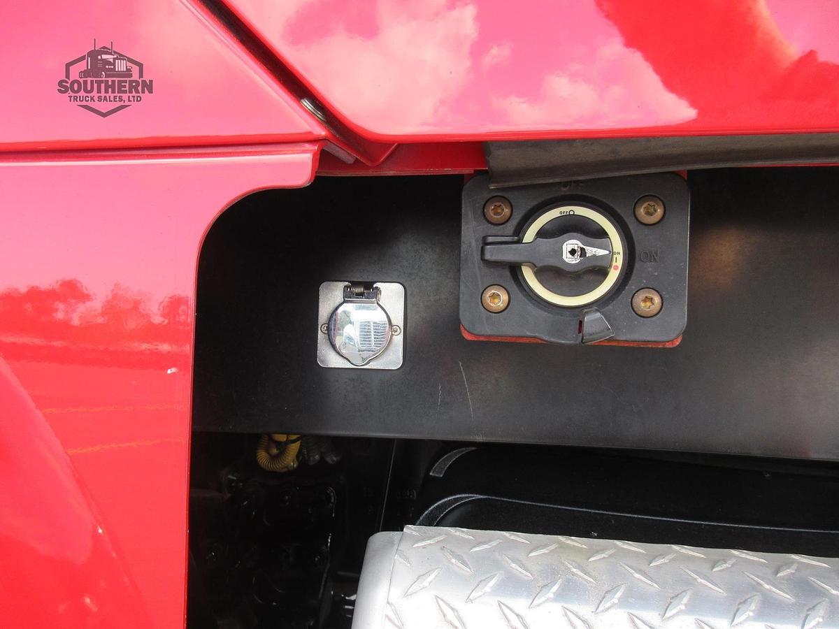 Used 2020 FREIGHTLINER CORONADO 122 SD