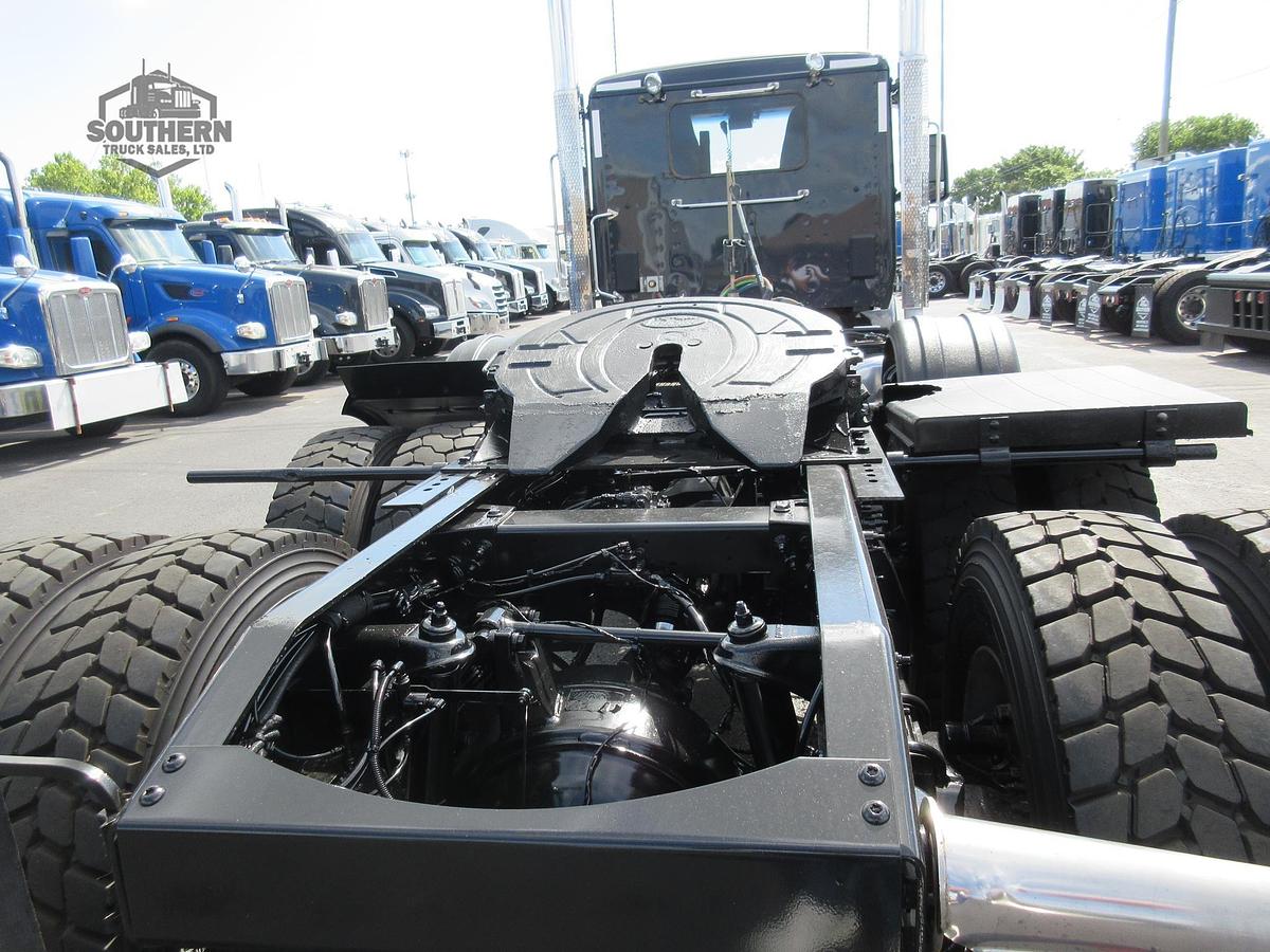 Used 2025 PETERBILT 567