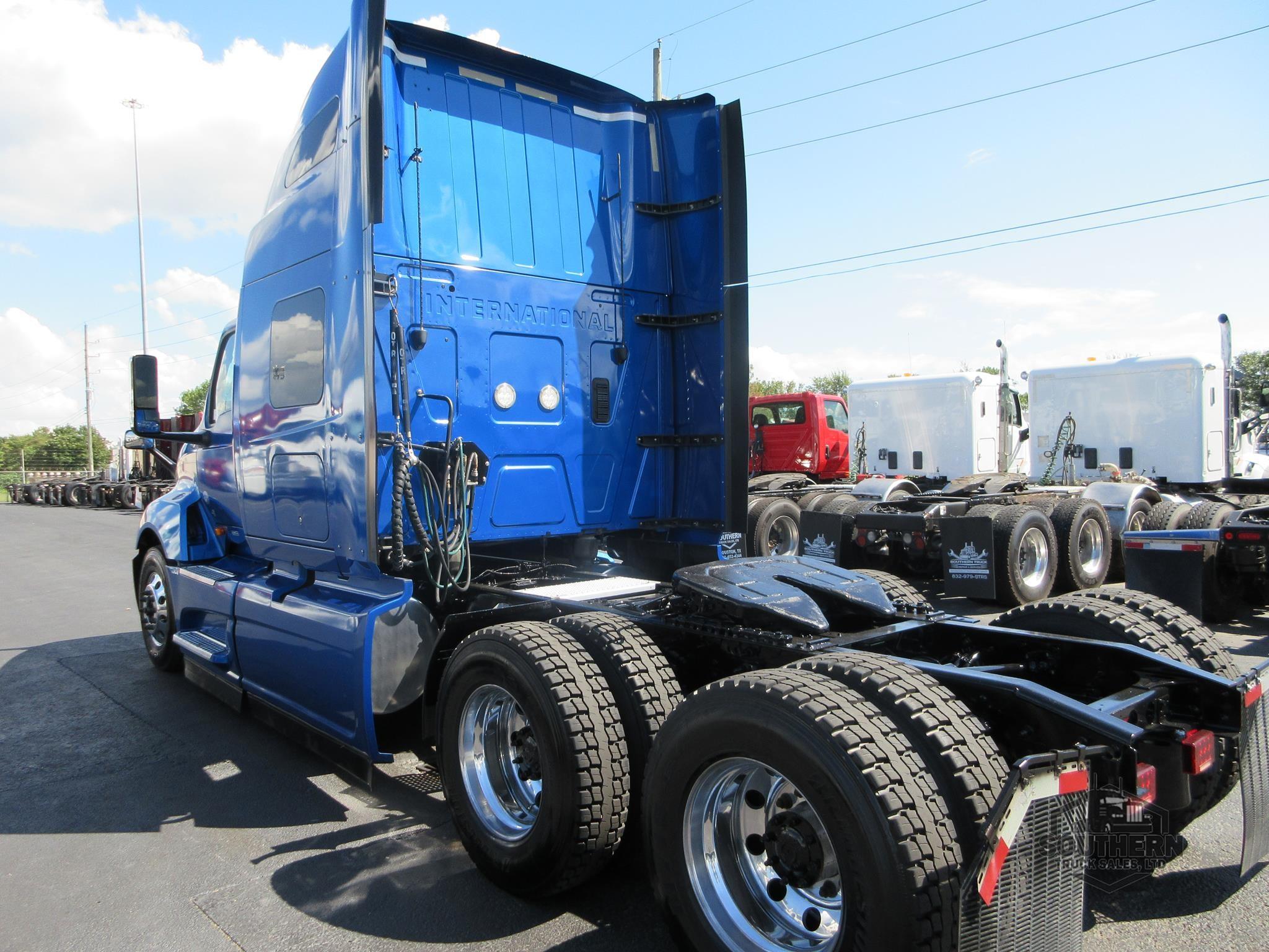 Used 2021 INTERNATIONAL LT
