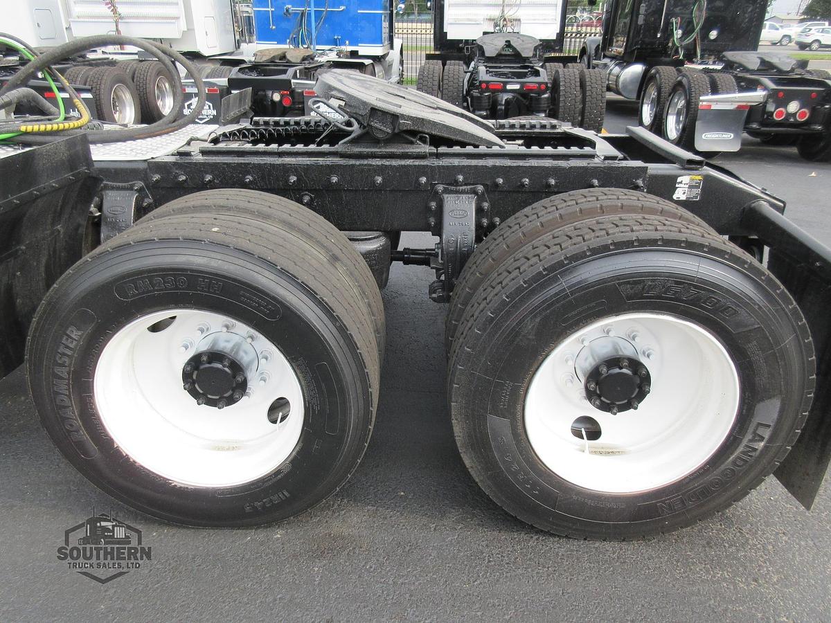Used 2011 PETERBILT 388