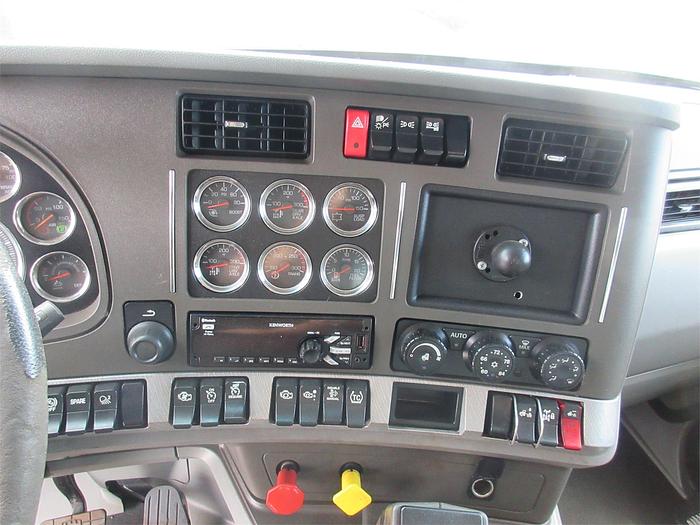 Used 2017 KENWORTH T880