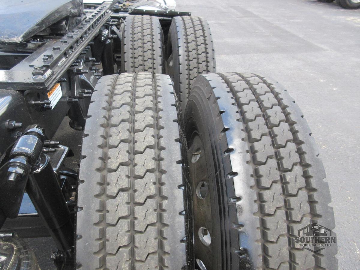 Used 2018 FREIGHTLINER CASCADIA 125