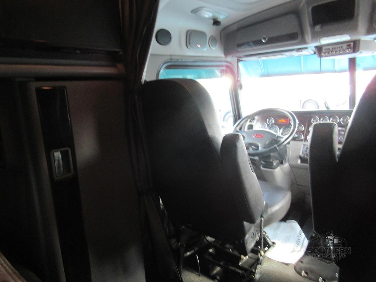 Used 2021 PETERBILT 389