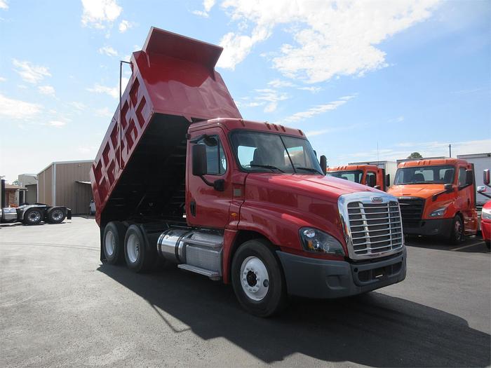 Used 2017 FREIGHTLINER CASCADIA 125
