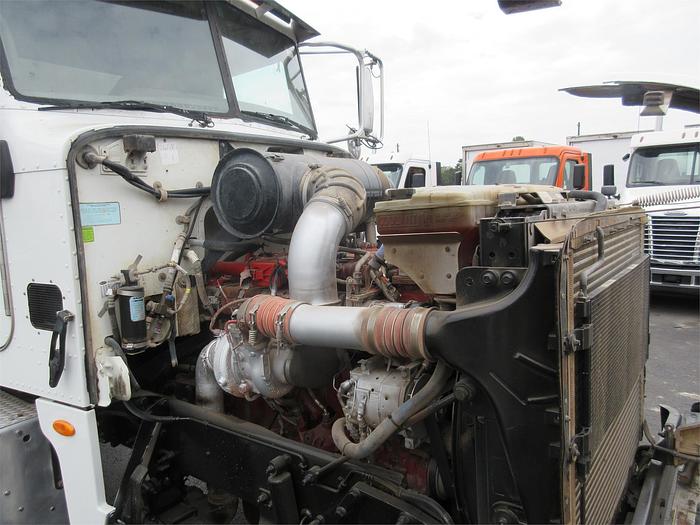 Used 2015 PETERBILT 365