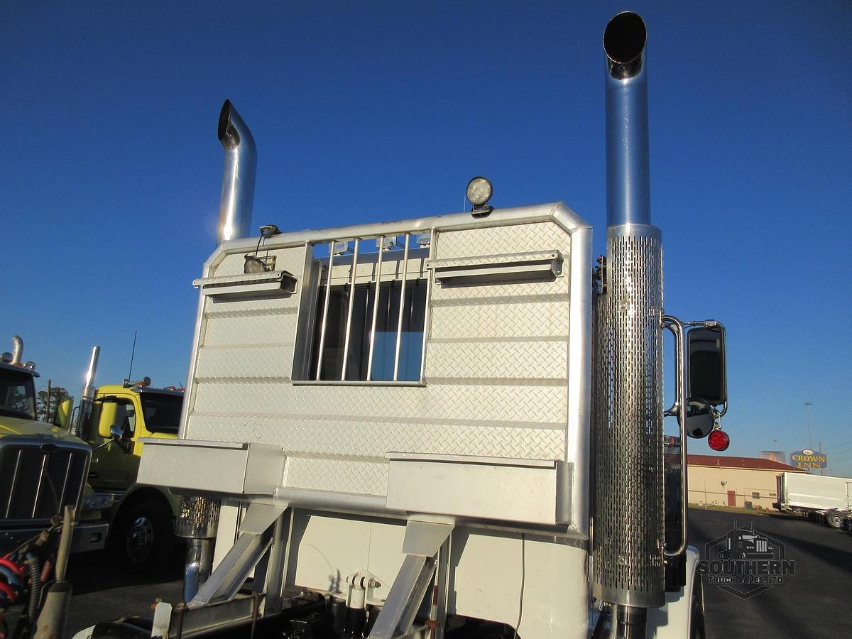 Used 2020 PETERBILT 389