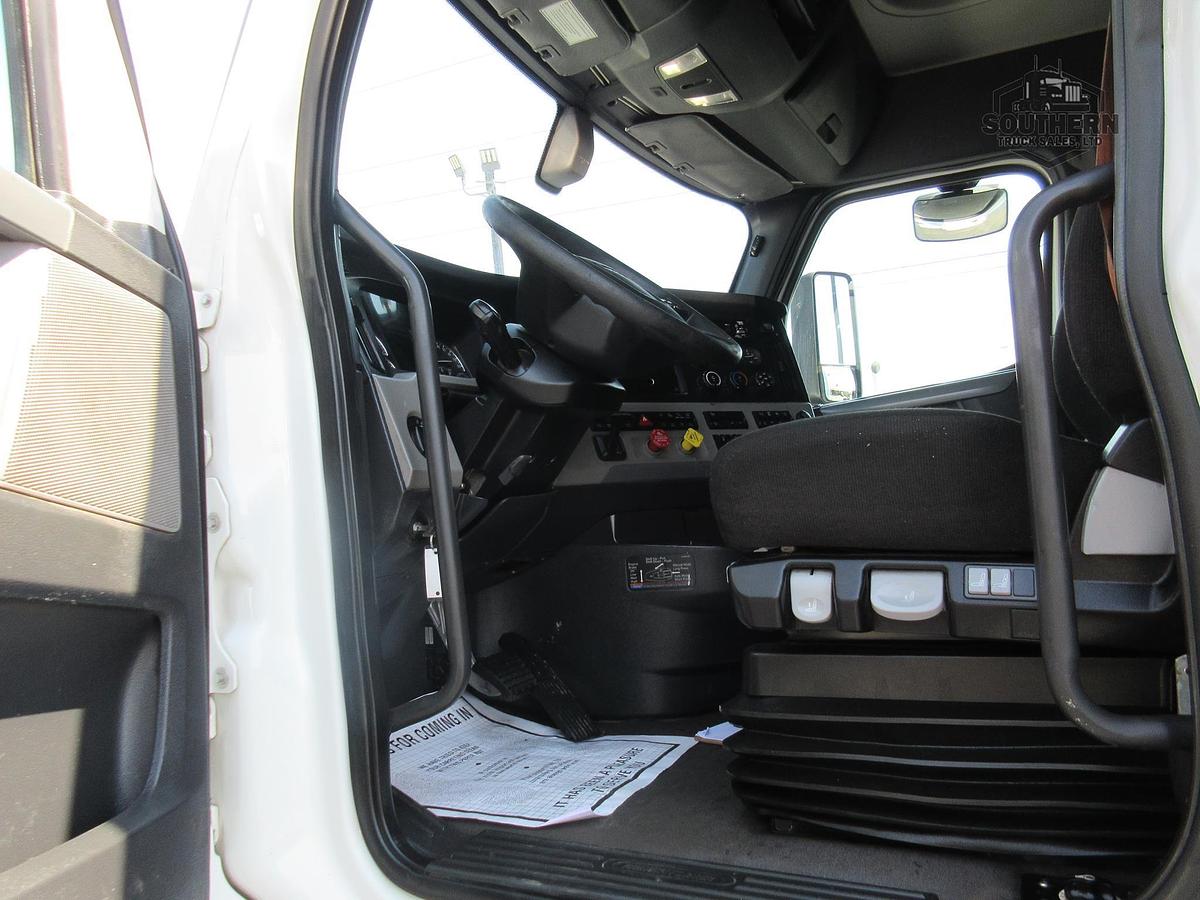 Used 2020 FREIGHTLINER CASCADIA 126