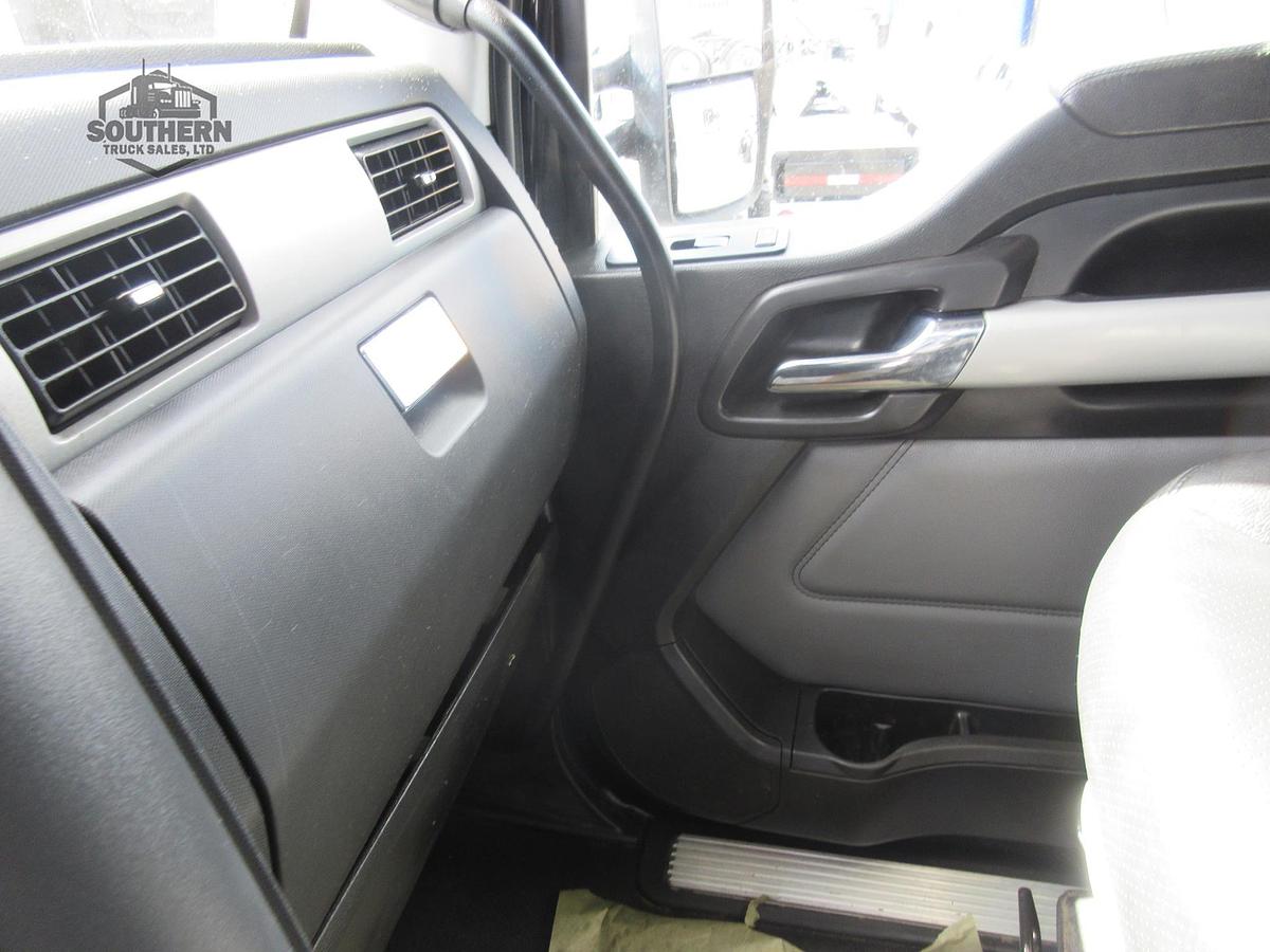 Used 2023 KENWORTH T880