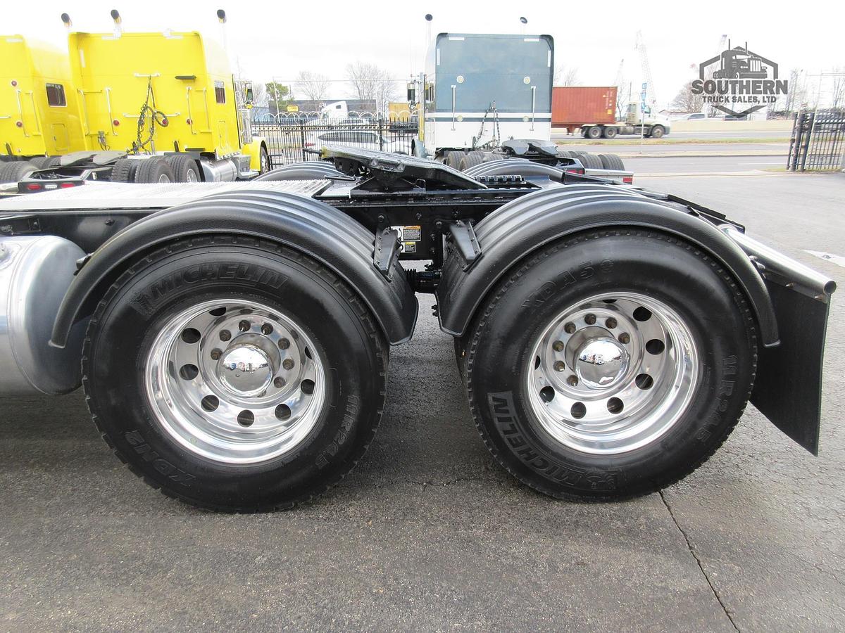 Used 2020 PETERBILT 567