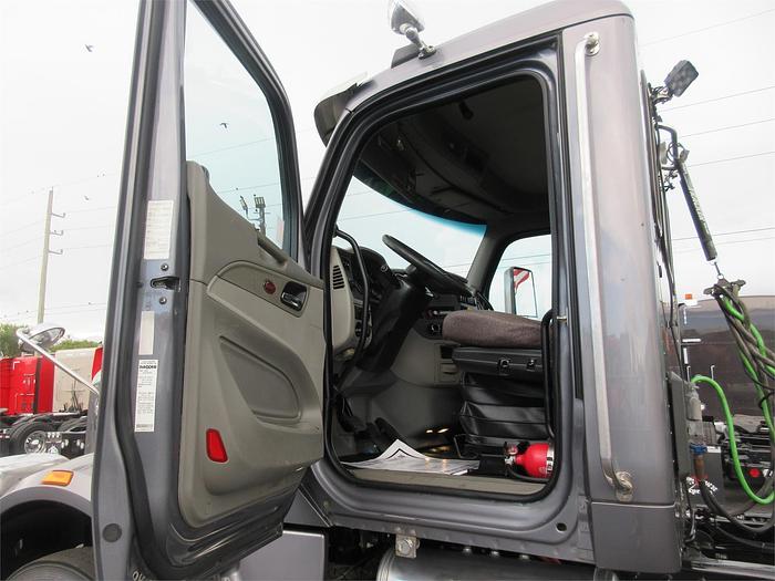 Used 2020 PETERBILT 567