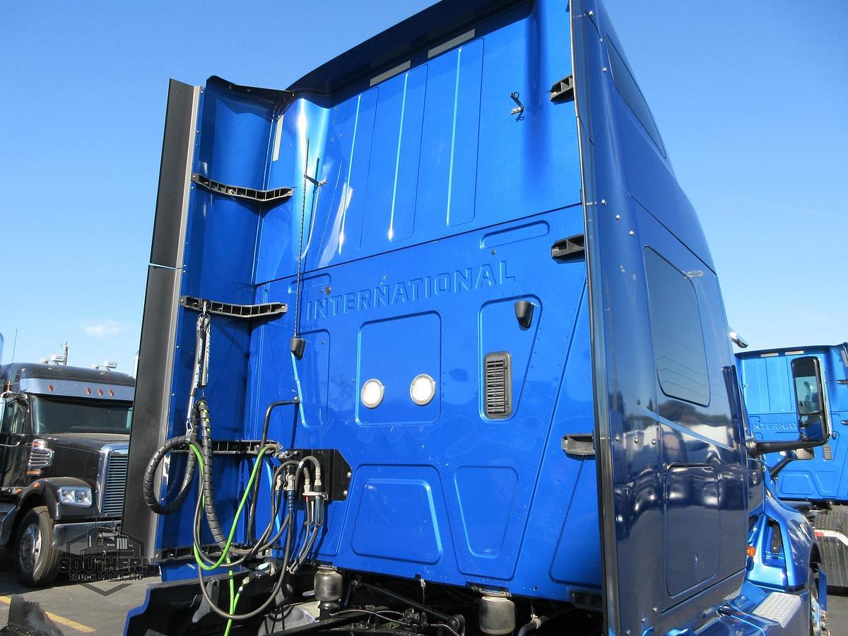 Used 2021 INTERNATIONAL LT