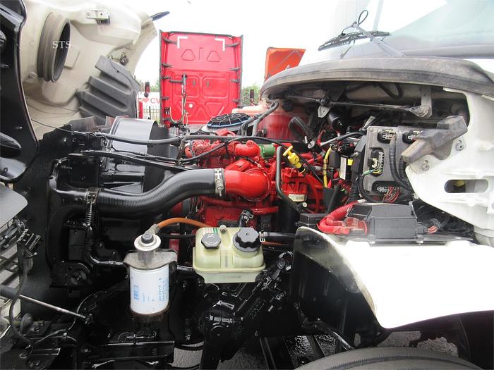 Used 2016 FREIGHTLINER BUSINESS CLASS M2 106