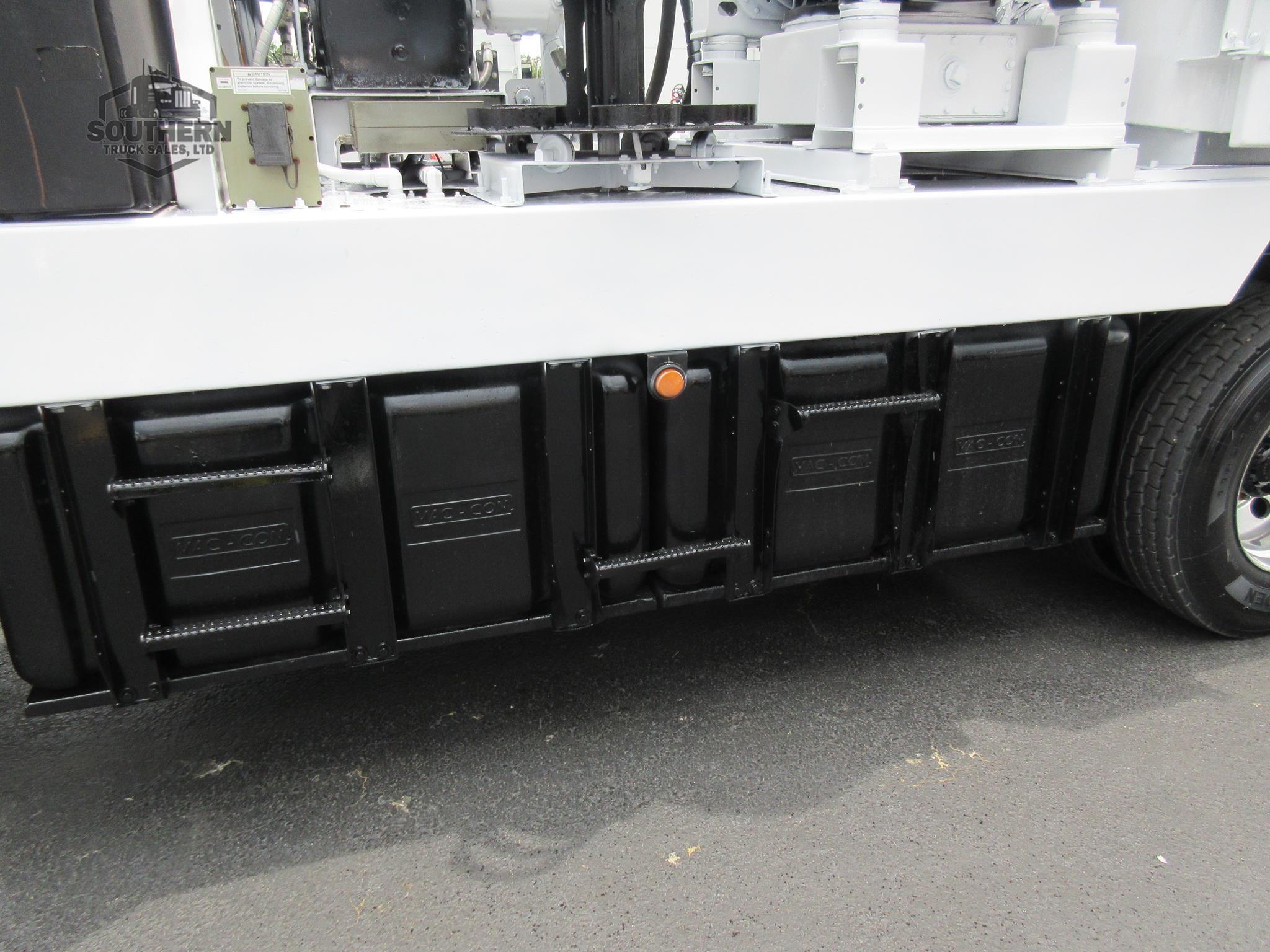 Used 2015 FREIGHTLINER 114SD