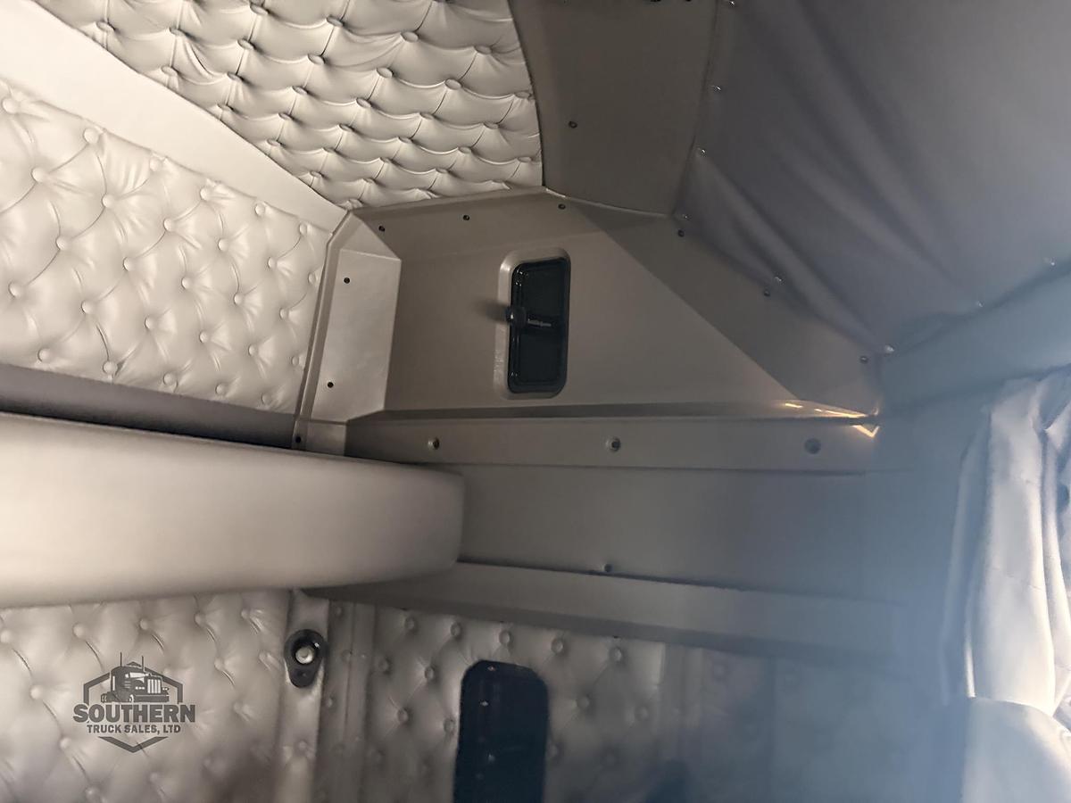 Used 2019 KENWORTH T800
