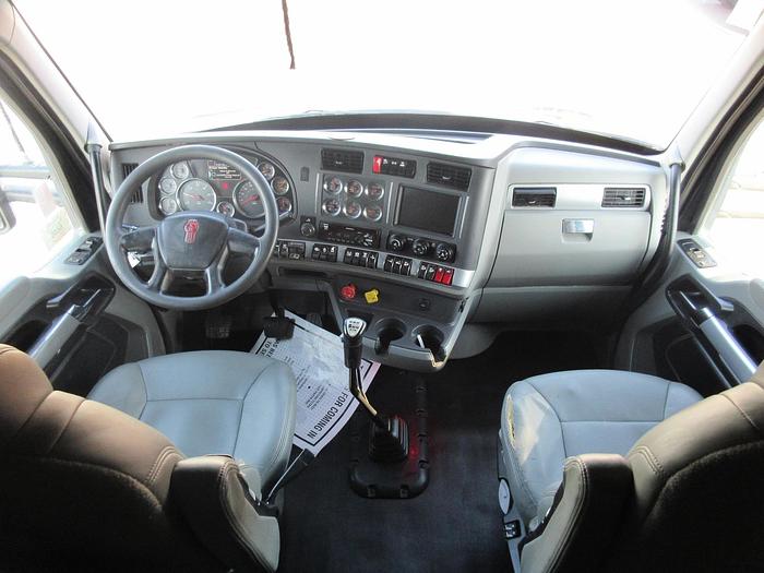 Used 2021 KENWORTH T880