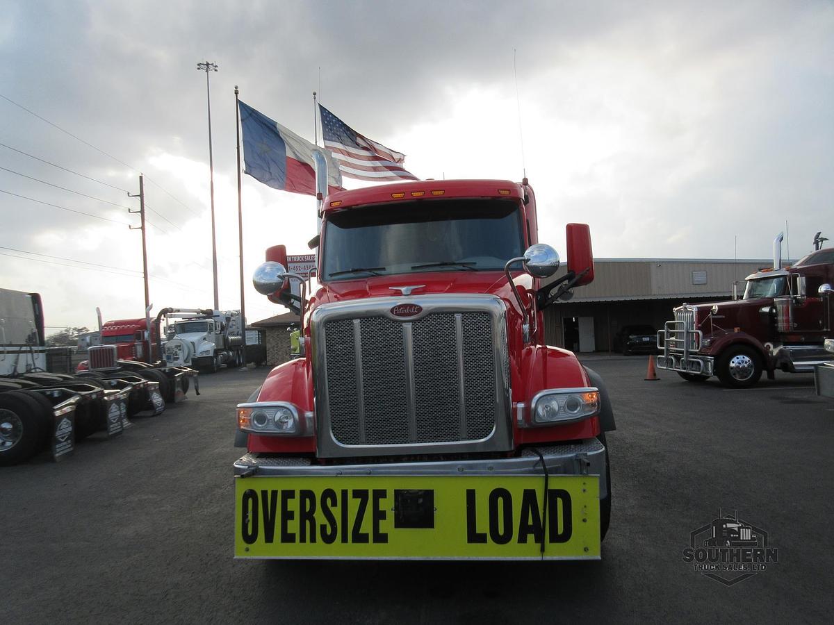 Used 2021 PETERBILT 567