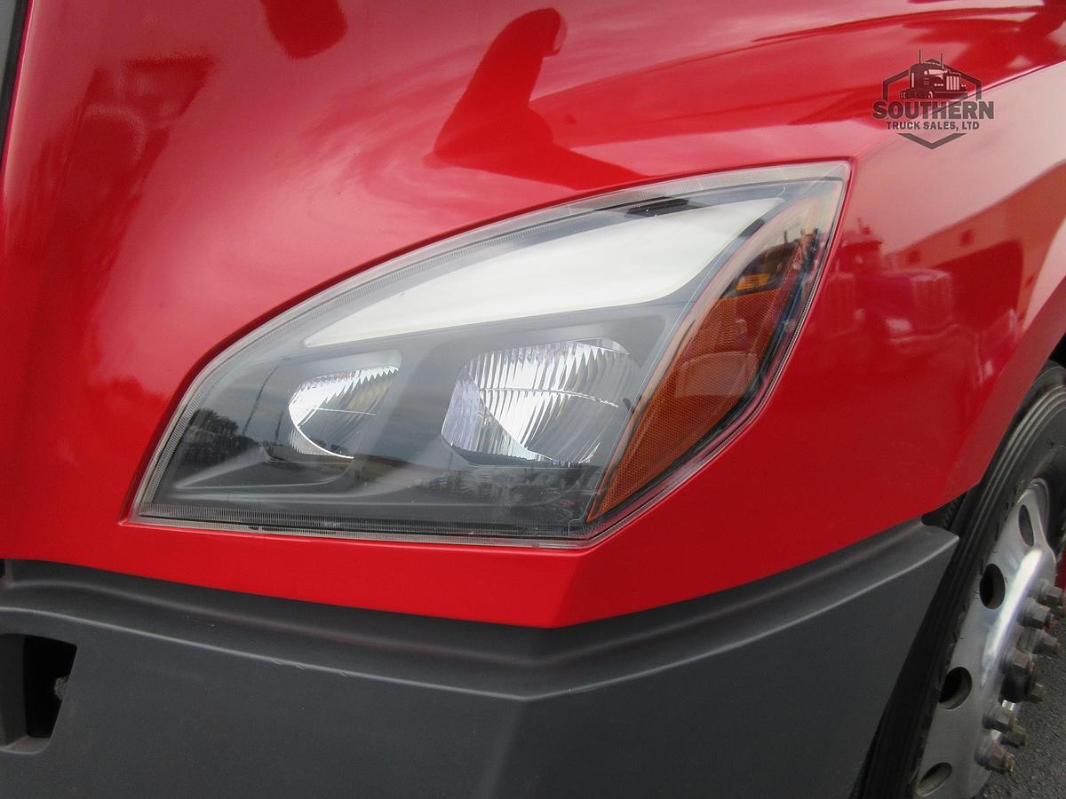 Used 2019 FREIGHTLINER CASCADIA 126