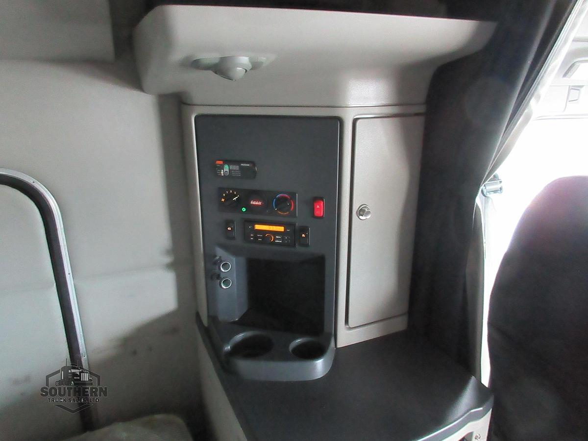 Used 2023 PETERBILT 567