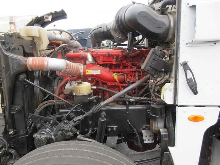 Used 2015 PETERBILT 365