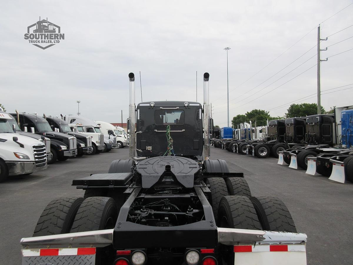 Used 2025 PETERBILT 567