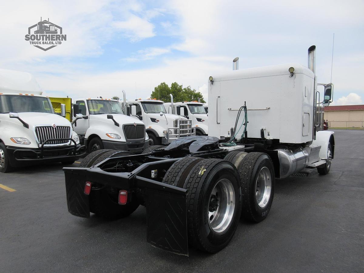 Used 2018 PETERBILT 389