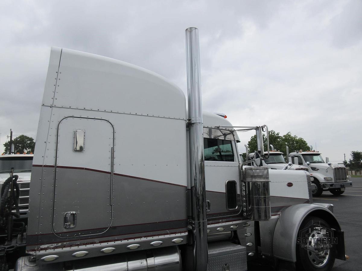 Used 2005 PETERBILT 379EXHD